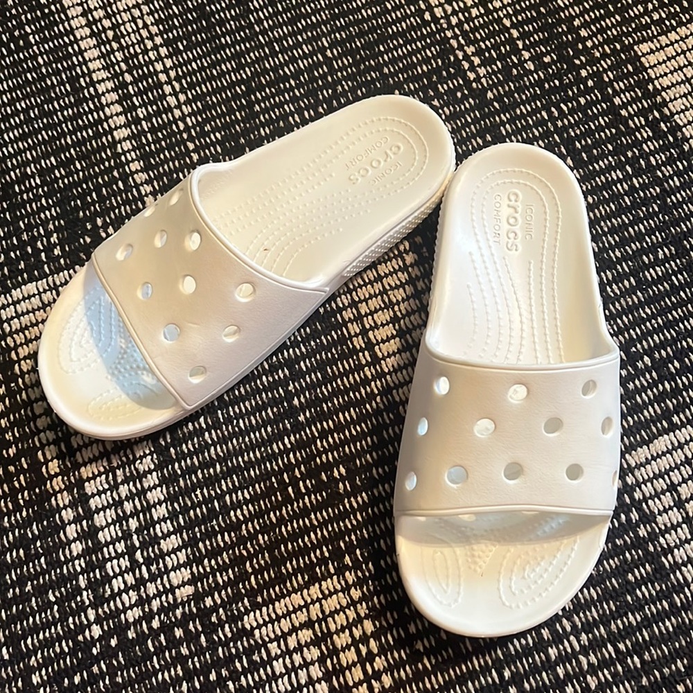 Croc slides white